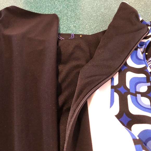 Joseph Ribkoff Blocked Dress Size: 8 CAD/US - Picture 11 of 11